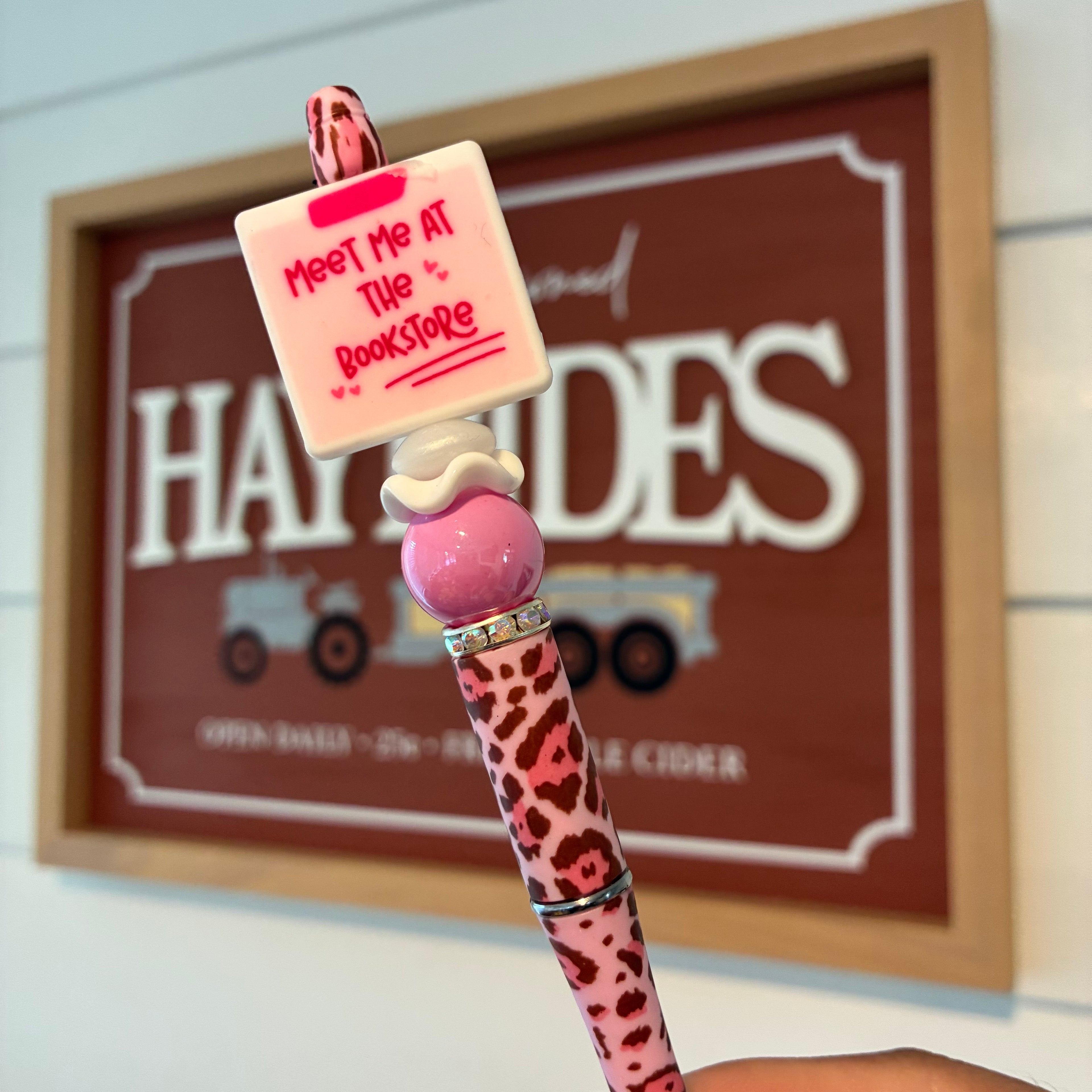 Meet Me to the Bookstore Pen