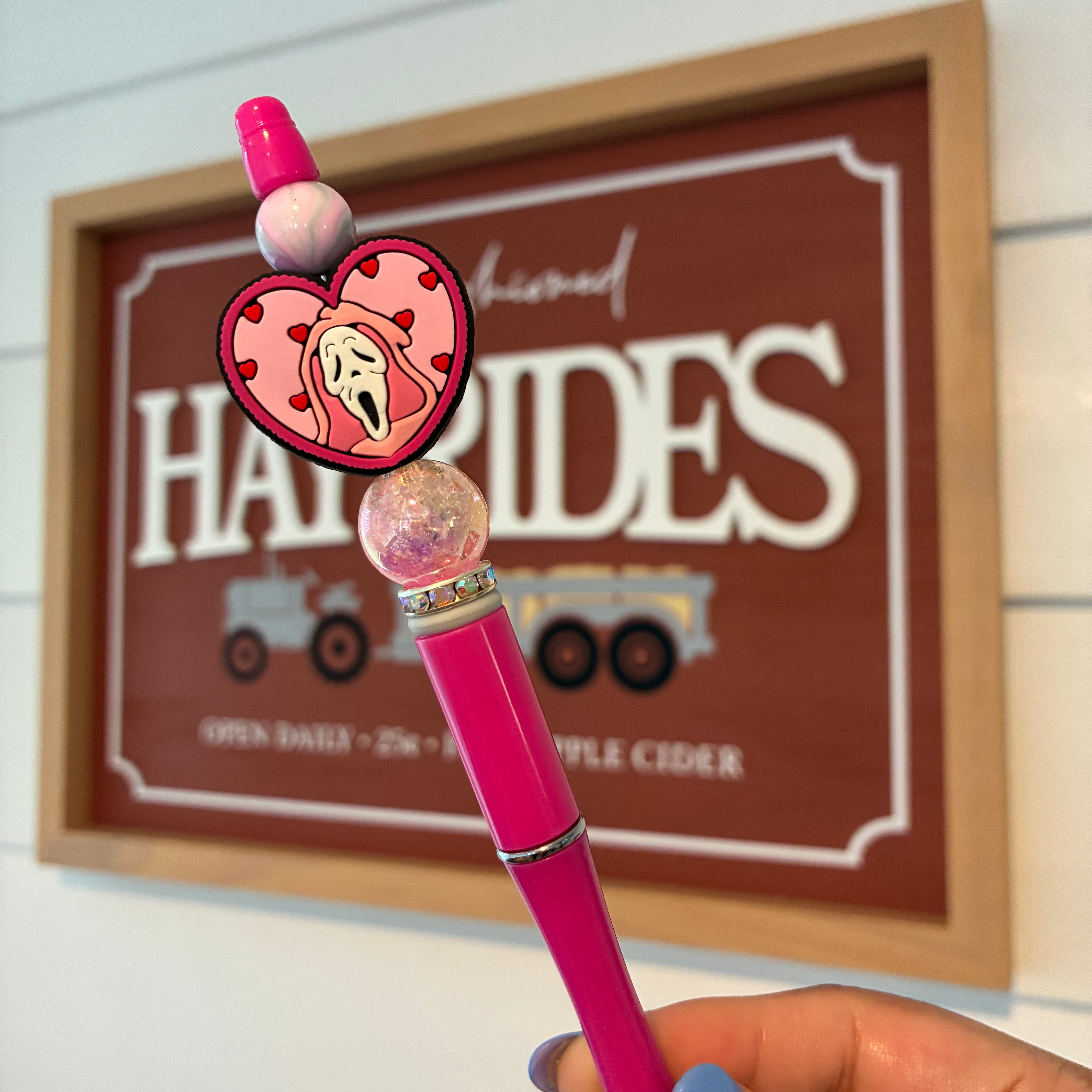 Scream Heart Pen