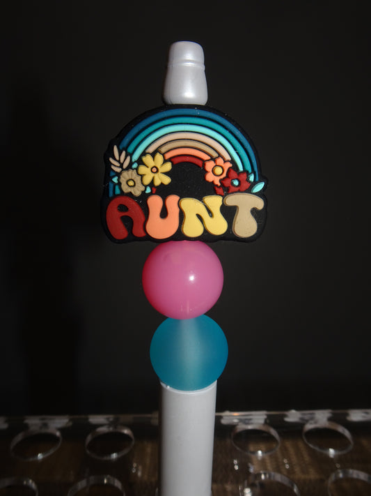 *EXCLUSIVE* AUNT