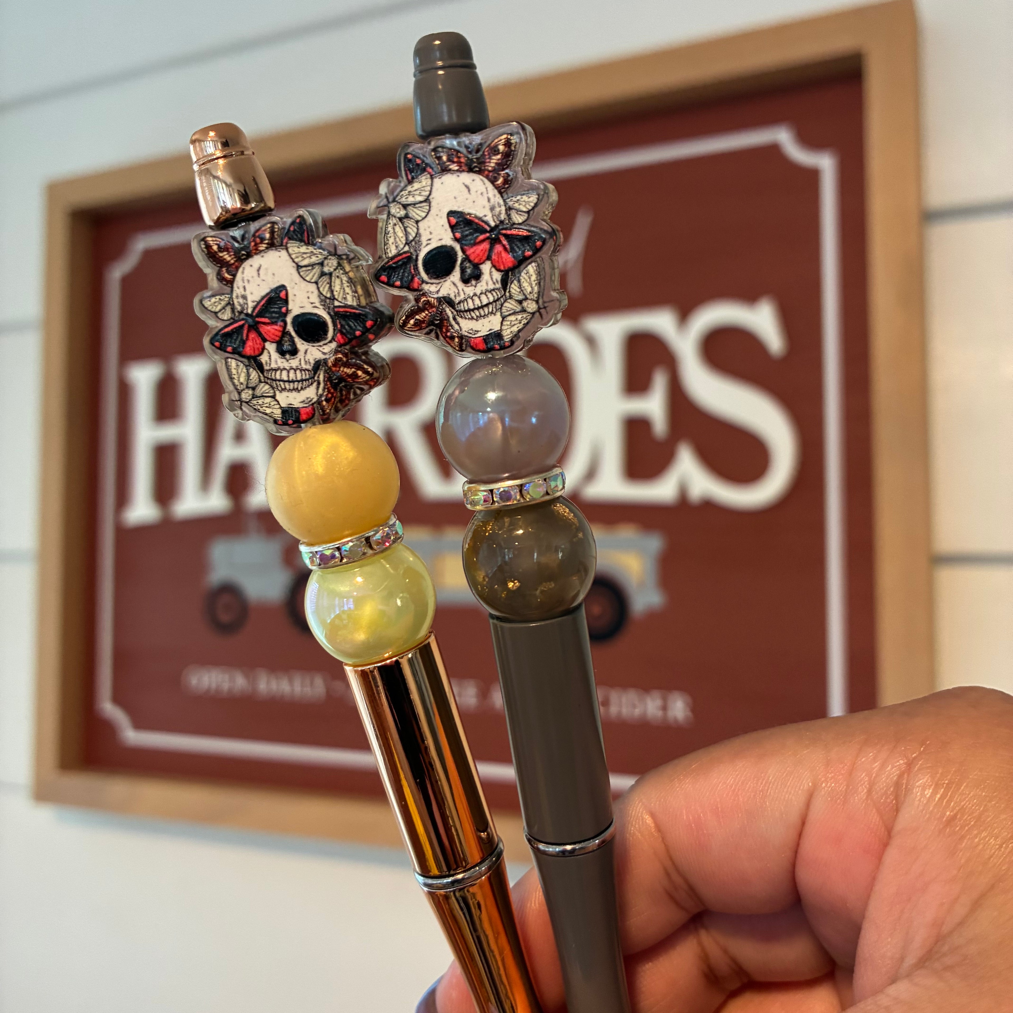 Skulls Pen