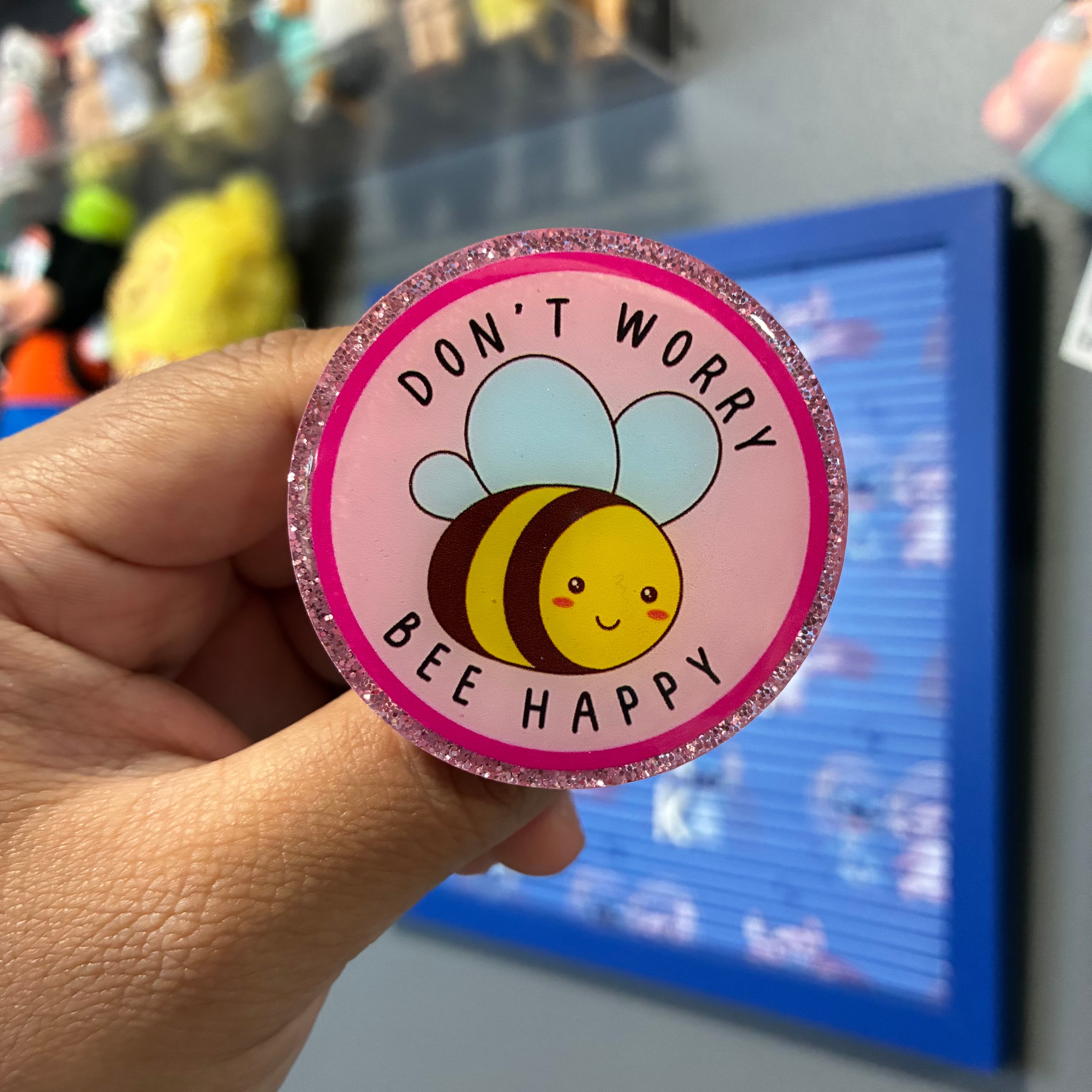 POP SOCKETS