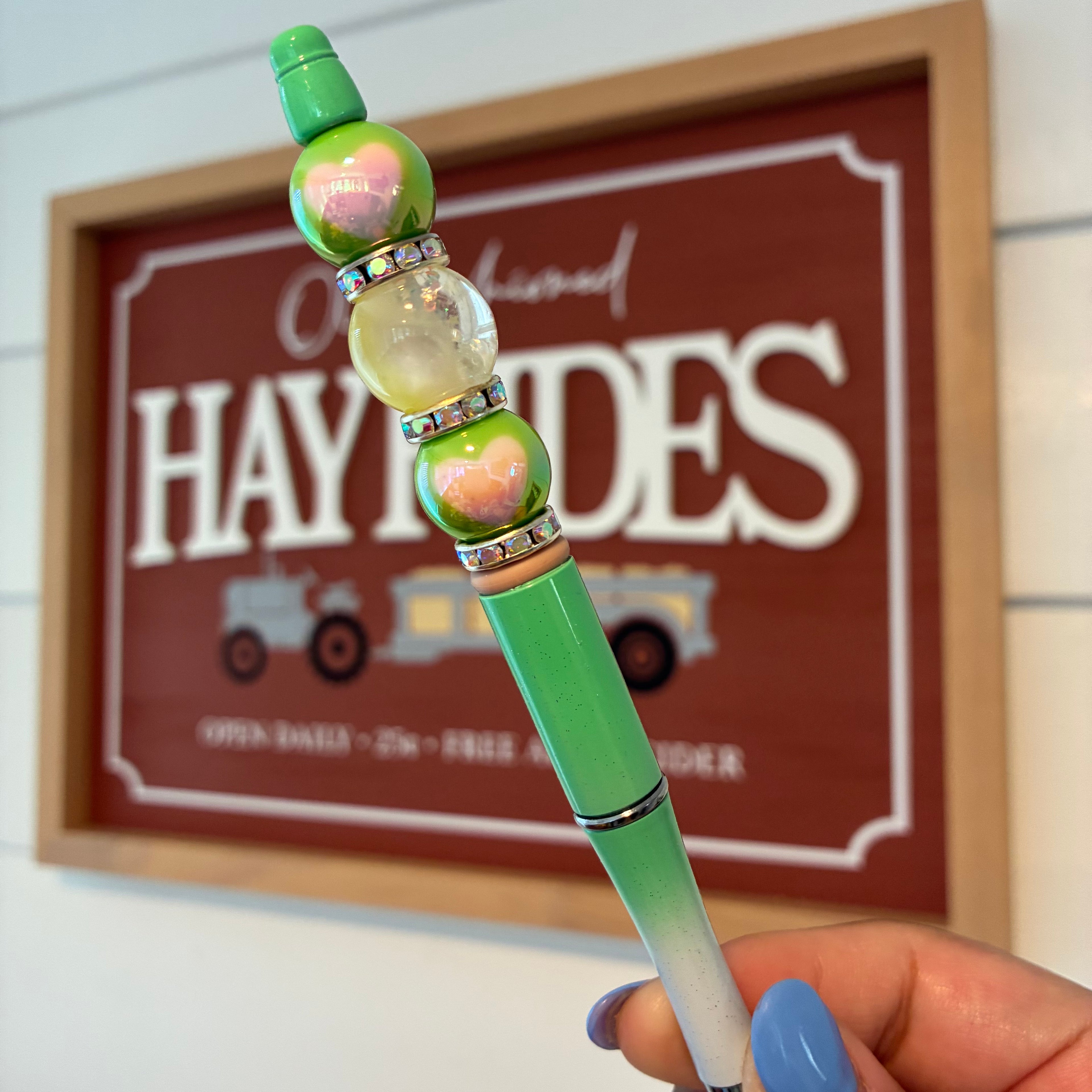 2 Green Hearts Pen