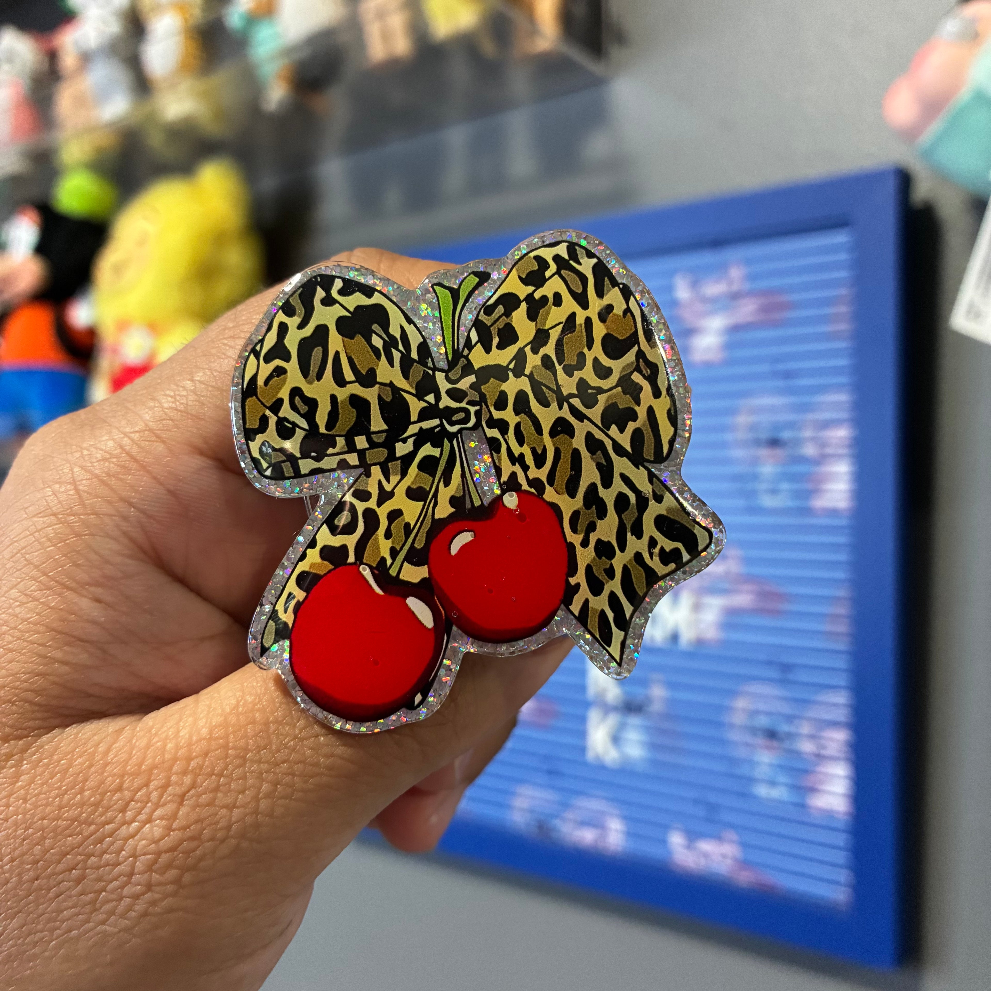 POP SOCKETS