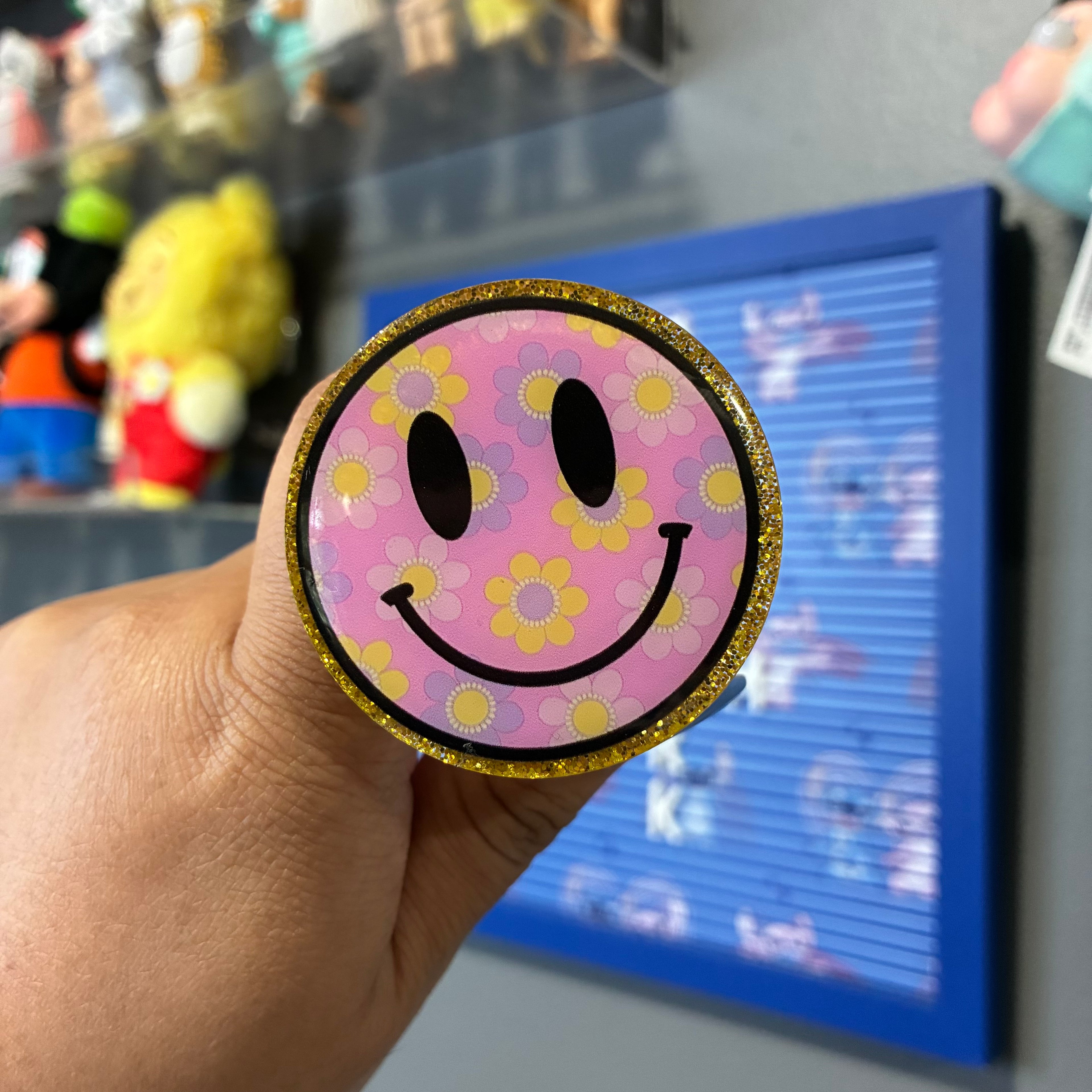 POP SOCKETS